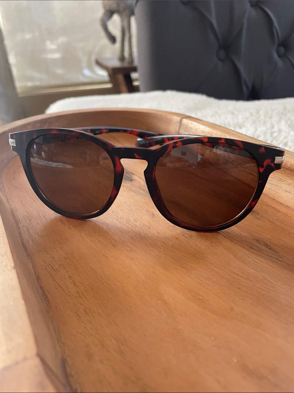 Unisex Dark Amber Tortoise Round Sunglasses